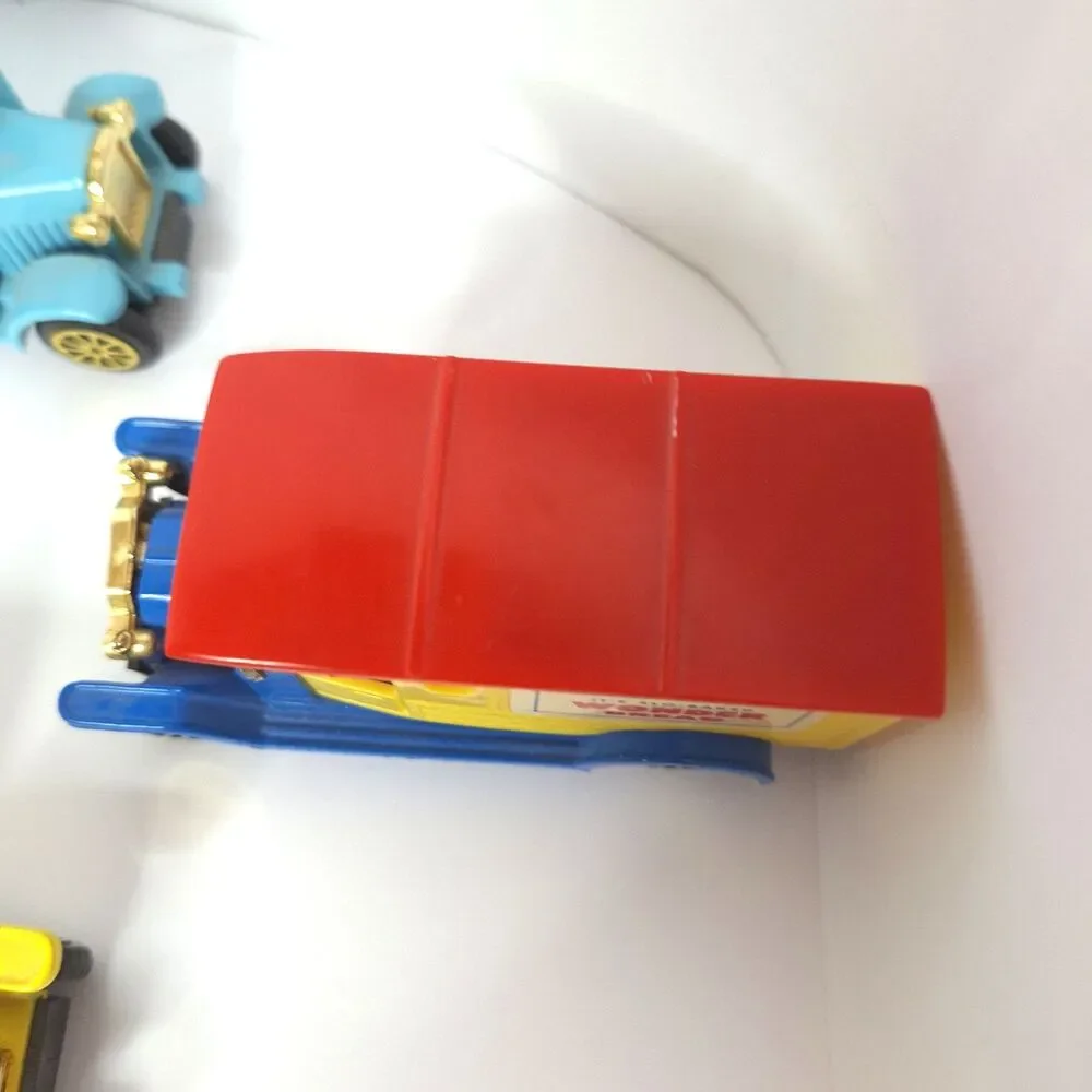 Reader's Digest Classic Trucks 4 diecast models Sunoco Wonder Bread NY Time